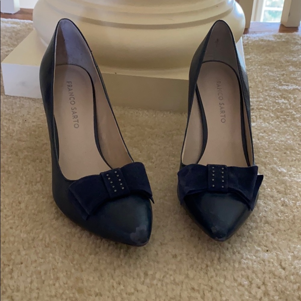 Franco sarto navy heels
